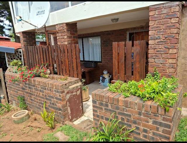 4 BEDROOM TOWNHOUSE FOR SALE IN WIDENHAM